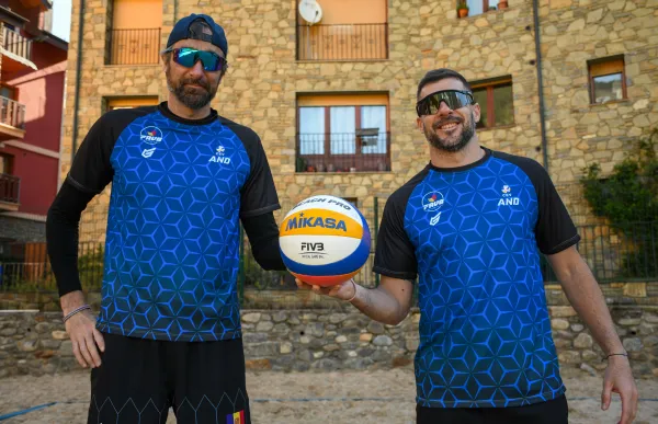 p. 29 volei platja foto favb