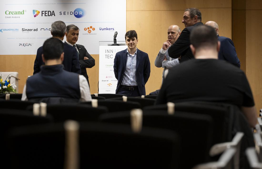 Rossell i Torrent abans d'inaugurar les 9es Jornades Inntec.