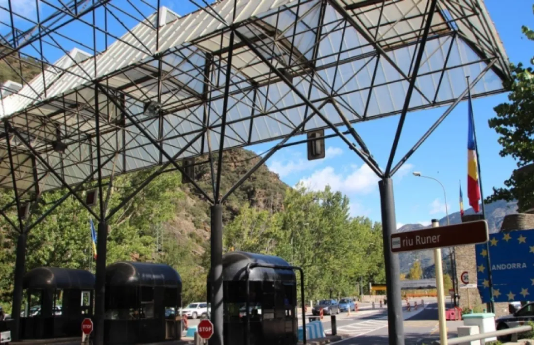 El punt de control fronterer del riu Runer.