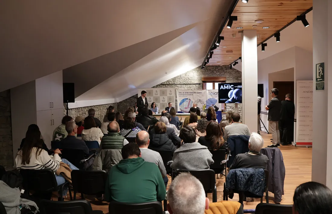 La taula rodona 'Nous abordatges terapèutics del càncer: El paper de la microbiota' que es va executar dimarts dins el programa de l'Agenda Social AMIC.