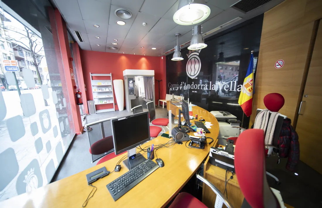 L'estat actual de l'Oficina de Tràmits de Santa Coloma.