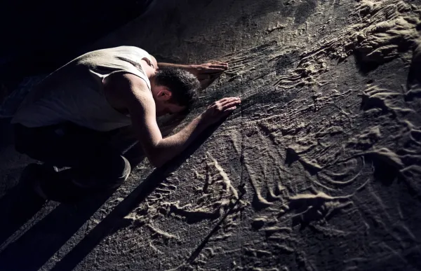 andhereiam-photo4creditoliverking.webp-2000x1248