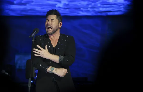 p. 01 Miguel Poveda - Facundo Santana