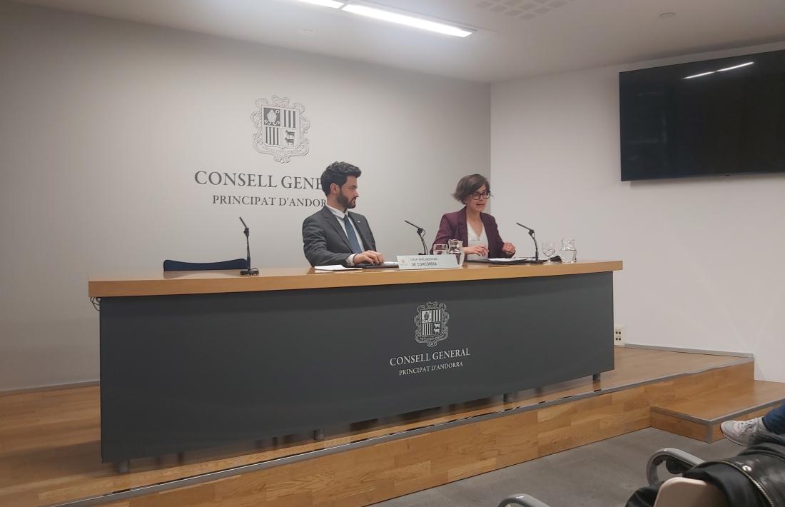 Cerni Escalé i Núria Segués han comparegut aquesta tarda pes donar detalla de la reunió a París.