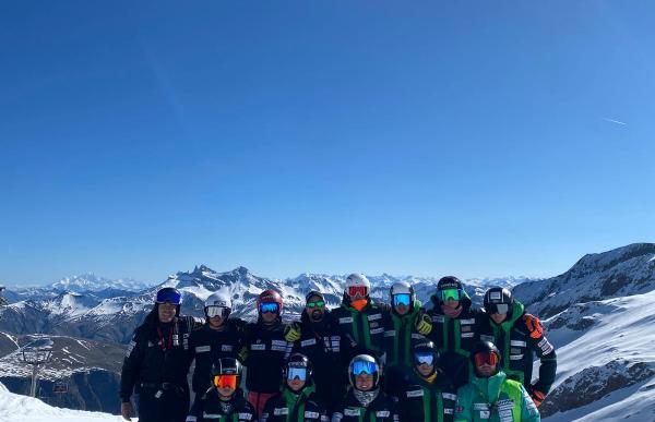 p. 29 Els EEBE U19, a Les Deux Alpes_FOTO FAE_01