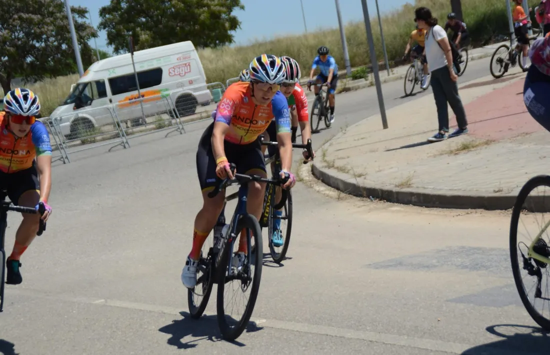 Una ciclista de l’Andona Club.
