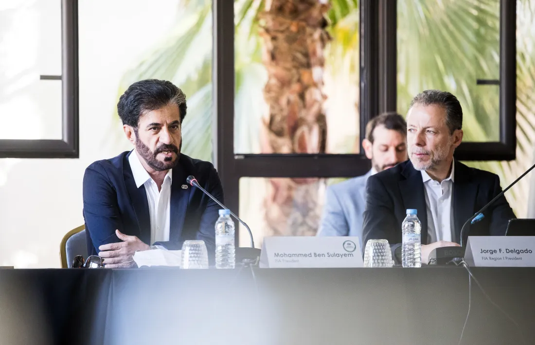 Una reunió d'un organisme de la FIA