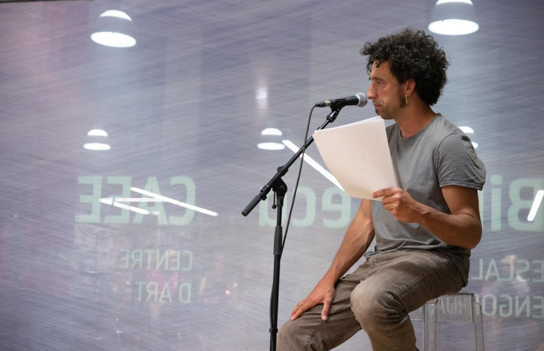 El poeta i pastor Arnau Orobitg