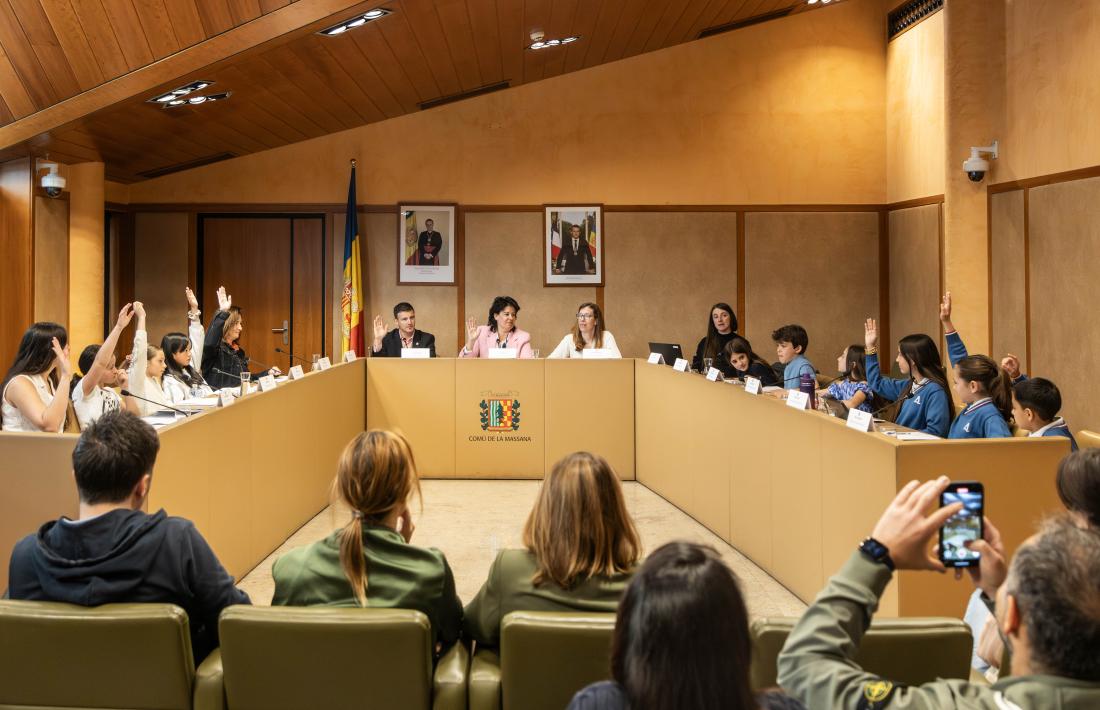 Un moment de la sessió del Consell dels infants de la Massana.
