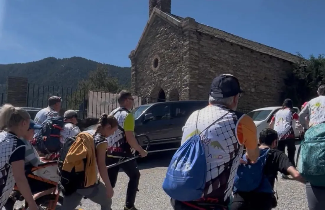 Un moment de la caminada inclusiva a Canòlich.