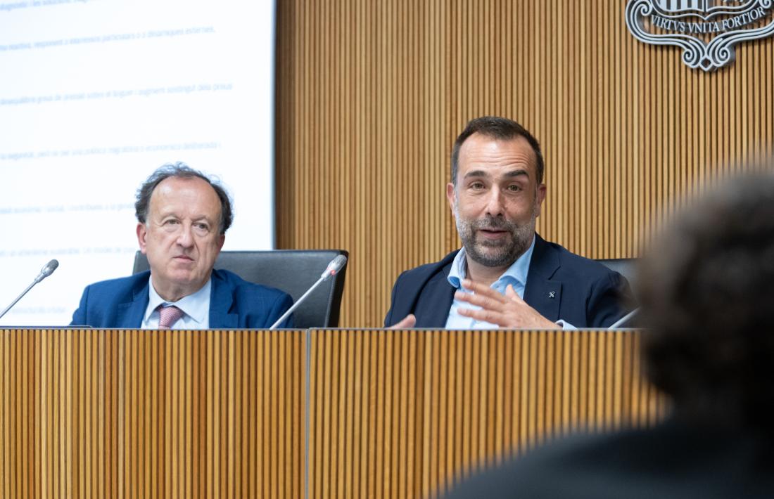 Joan Tomàs i Daniel Armengol, secretari general i president de l’EFA ahir al Consell General.