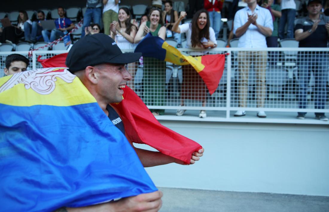 Nahuel Carabaña celebra el seu segon or.