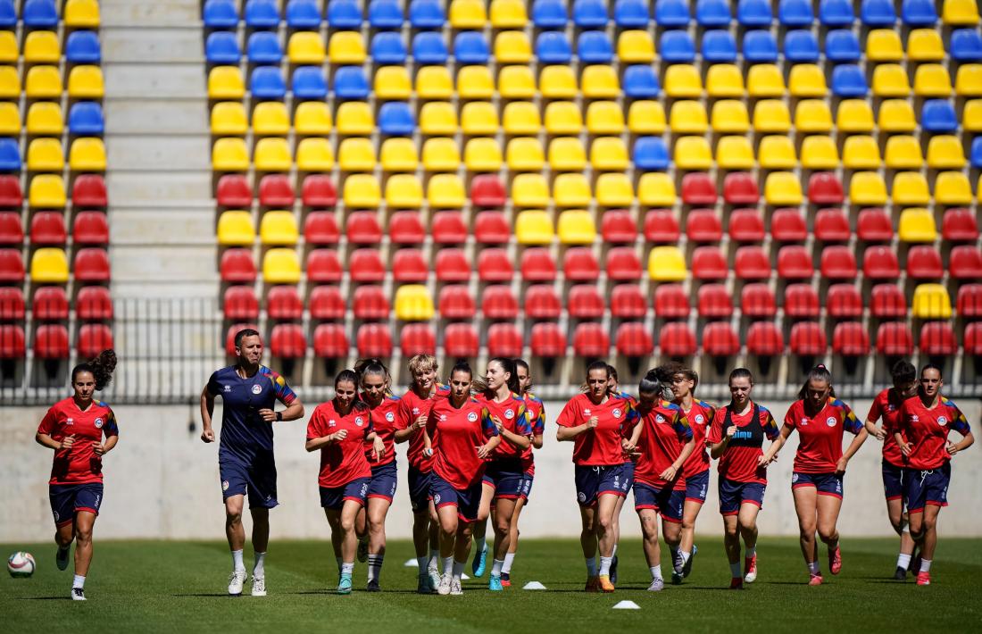 La selecció absoluta es va entrenar en el nou estadi de la FAF.