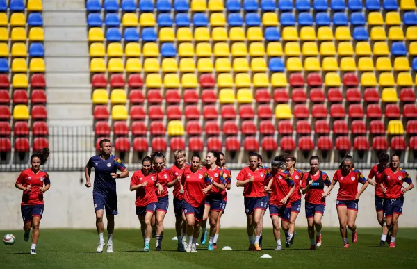 p. 29 seleccio femenina foto futfemand