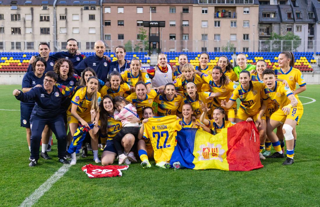 ‘Mimi’ Tizón va rebre un homenatge després de la seva retirada.