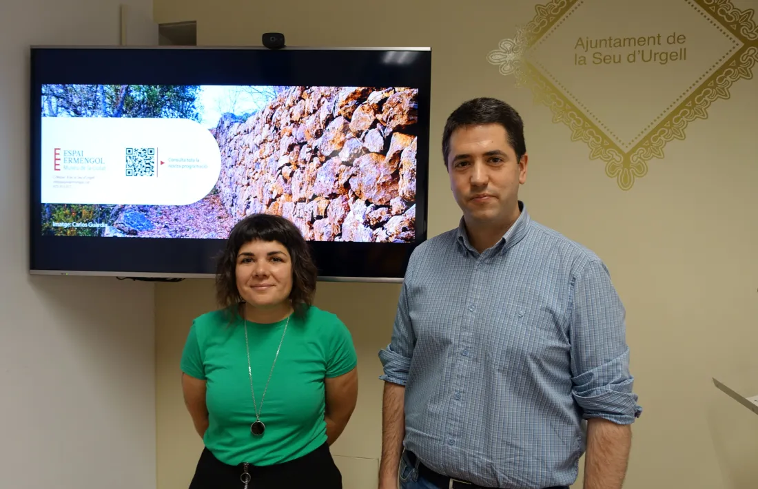 Anna López i Joan Barreda van presentar ahir les jornades a l’Espai Ermengol de la Seu d’Urgell.