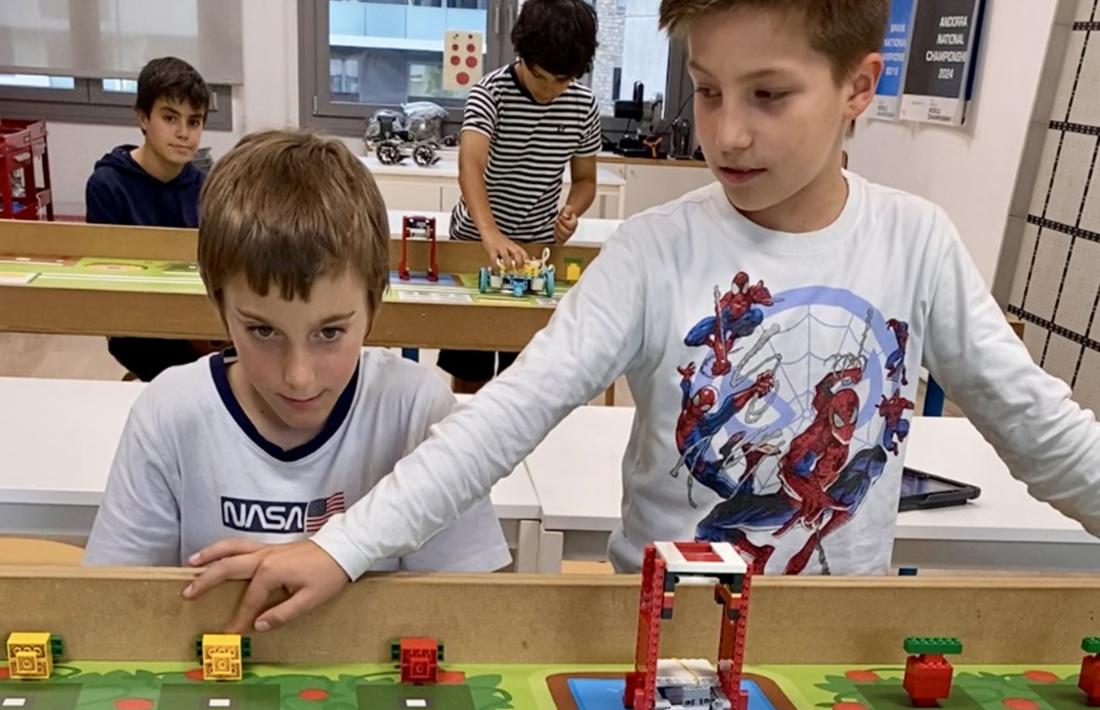 Participants d'aquest concurs de robòtica d'una edició anterior.