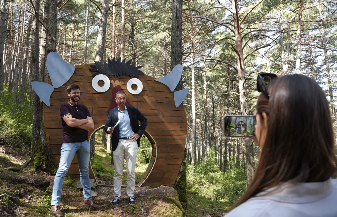 El president d'Andorra Turisme i ministre de Turisme i Telecomunicacions, Jordi Torres, i el cònsol major lauredià, Carni Cairat, durant la presentació de l'itinerari.