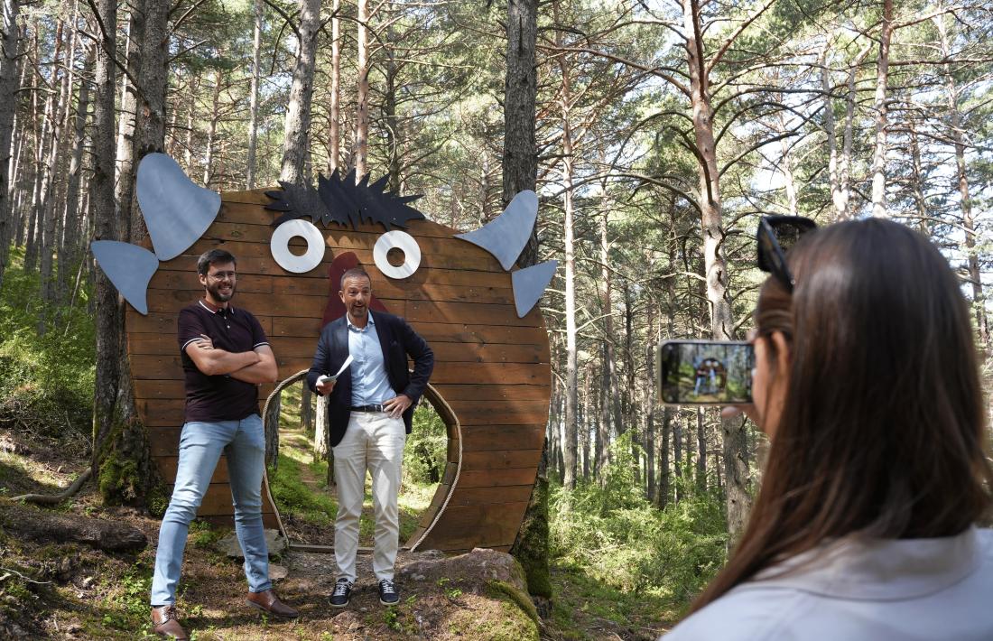 El president d'Andorra Turisme i ministre de Turisme i Telecomunicacions, Jordi Torres, i el cònsol major lauredià, Carni Cairat, durant la presentació de l'itinerari.