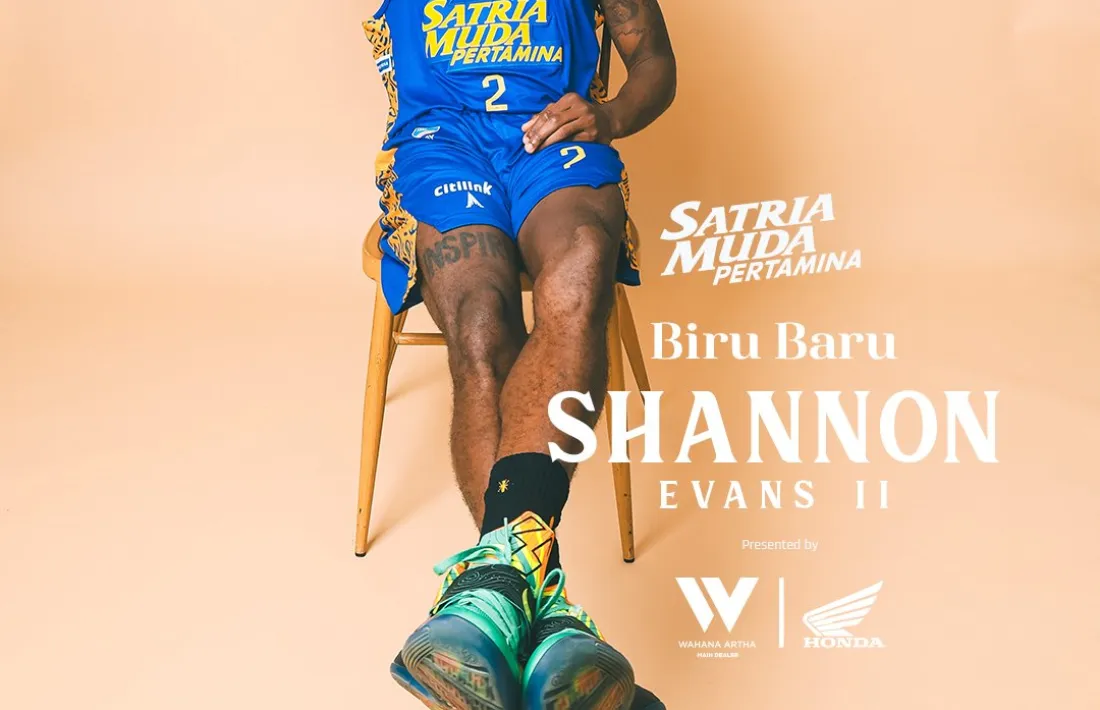 Shannon Evans II ja té nou equip.