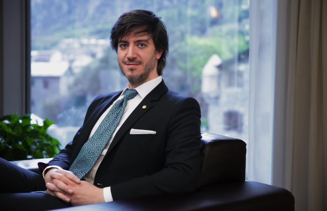 El síndic general, Carles Ensenyat, ha defensat les contractacions en les al·legacions presentades.