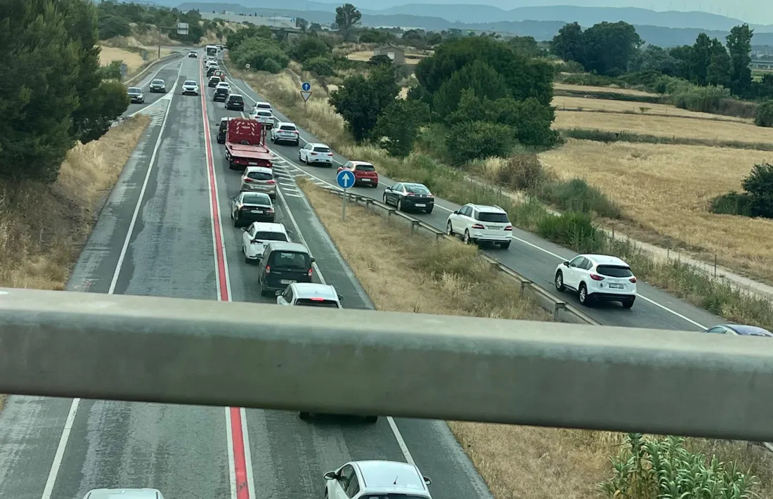 Retencions a la C-14 per l'incendi de la Noguera.