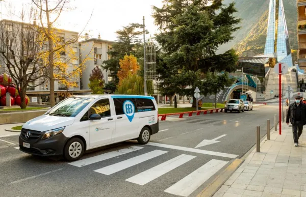 ee-bus-large-large