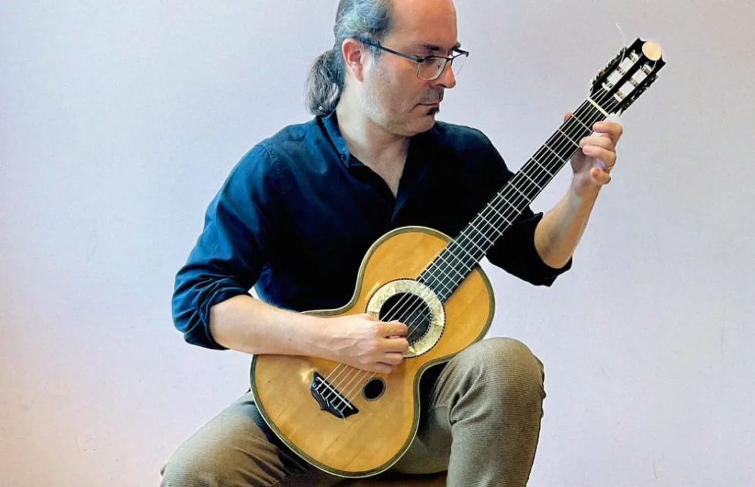 Sanz, amb la guitarra romàntica que tocarà aquest vespre a Ordino.