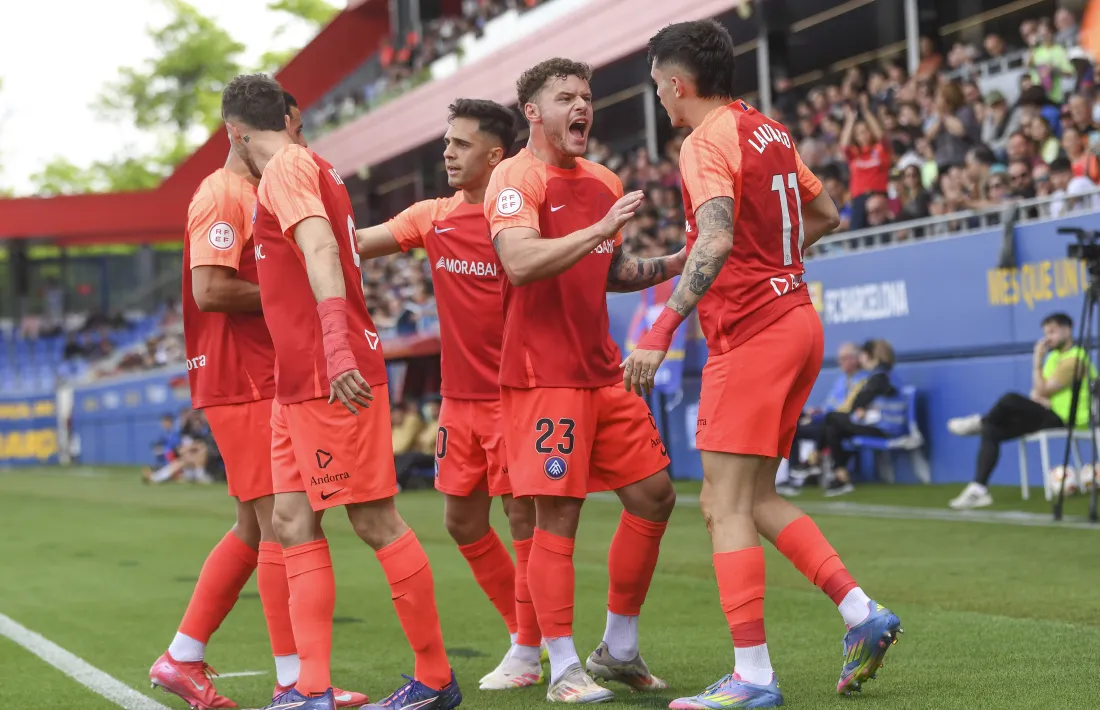 Diego Alende, amb el 23, va marcar un gol en un partit important el curs passat contra el Barça Atlètic.