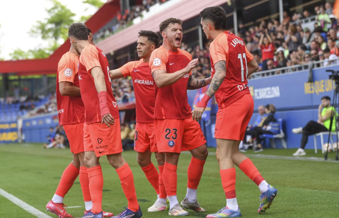 Diego Alende, amb el 23, va marcar un gol en un partit important el curs passat contra el Barça Atlètic.