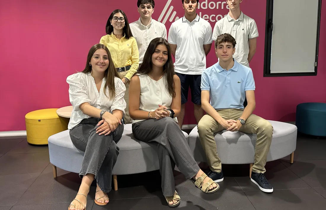 Alguns dels joves que treballaran durant l'estiu a Andorra Telecom.