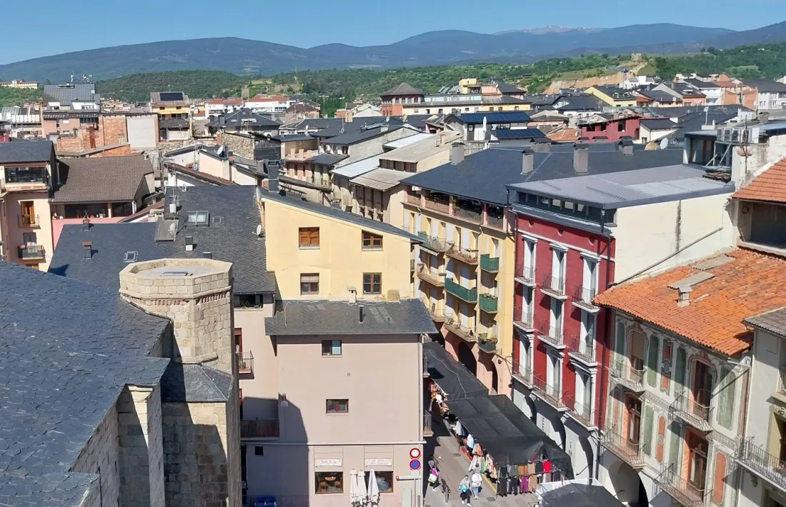 Vista de la capital alturgellenca. 