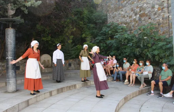 p. 08 2 tutistes i banyistes