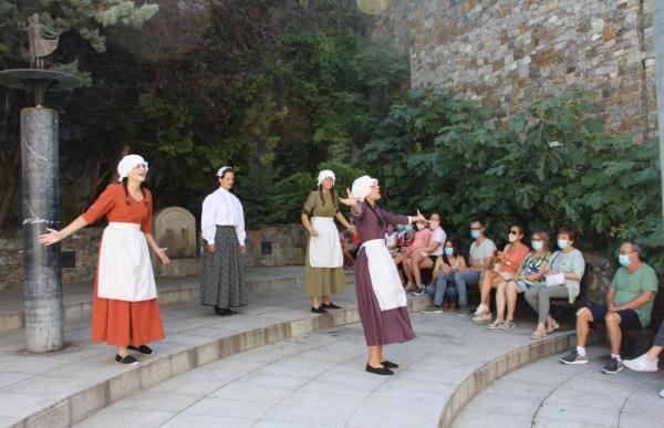 p. 08 2 tutistes i banyistes