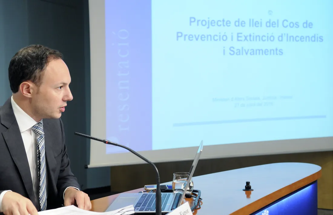 El Govern aprova les lleis de policia, bombers i d’agents penitenciaris