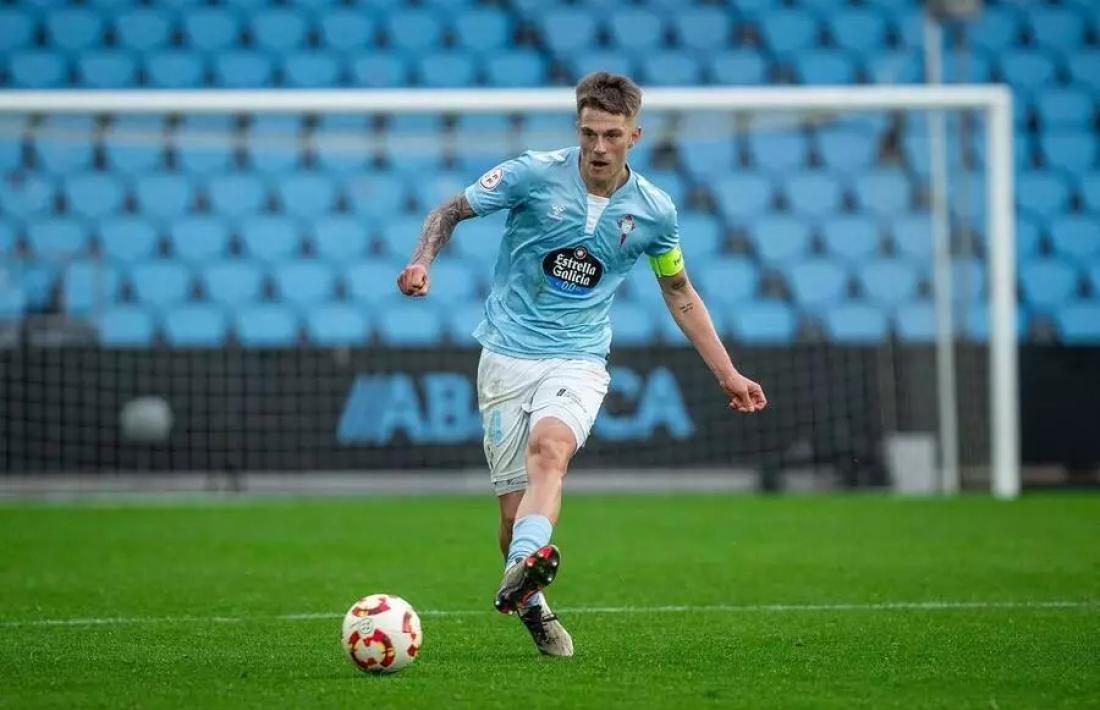 Gael Alonso amb el Celta B.