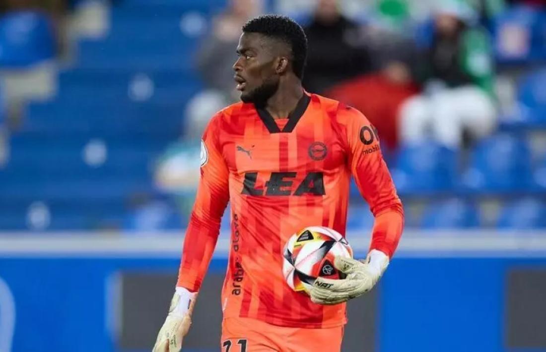Jesús Owono ha disputat 11 partits a Primera Divisió amb l’Alabès.