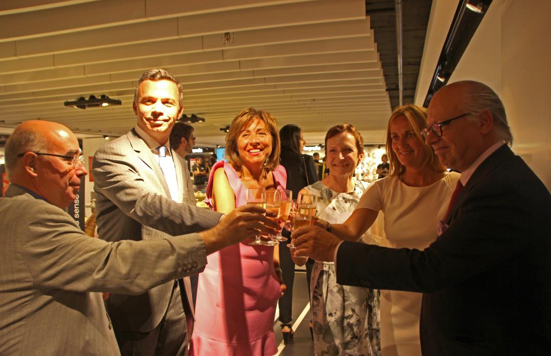  Fnac obre les seves portes amb l&#039;objectiu de ser un &quot;referent&quot; en la difusió de la cultura andorrana