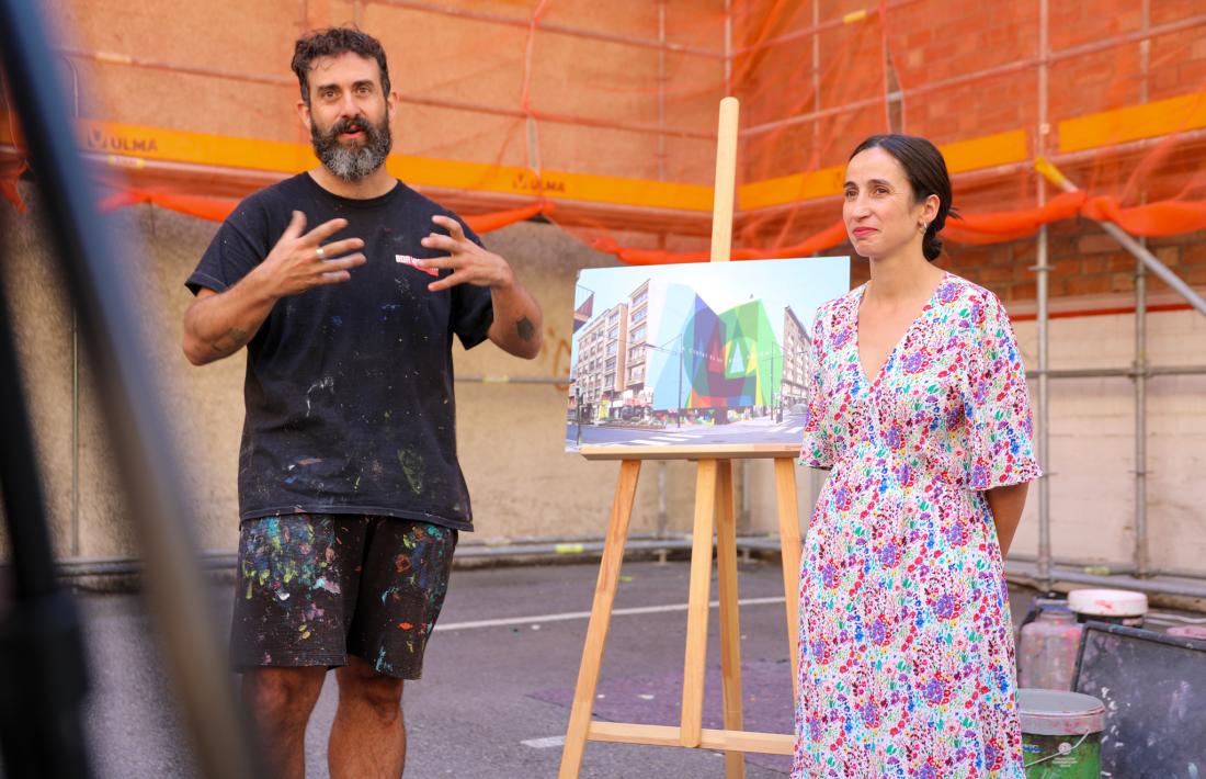 La presentació del mural 'Calma'.