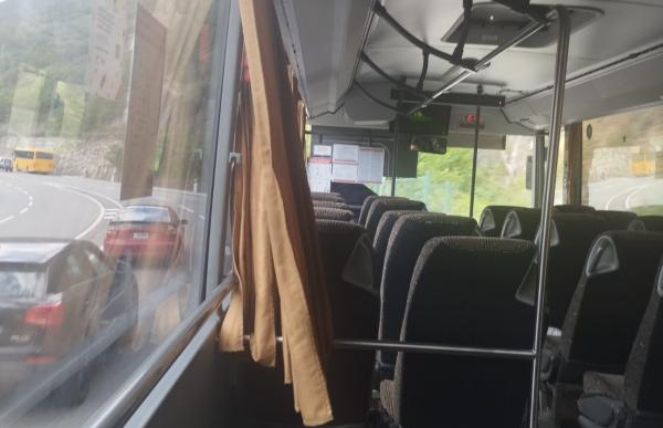 p. 11 bus