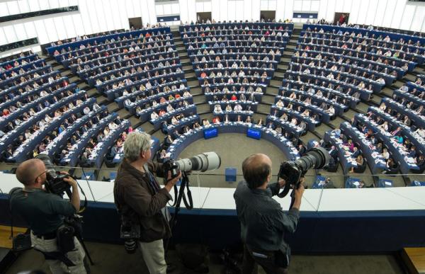 p._07_parlament_europeu-large