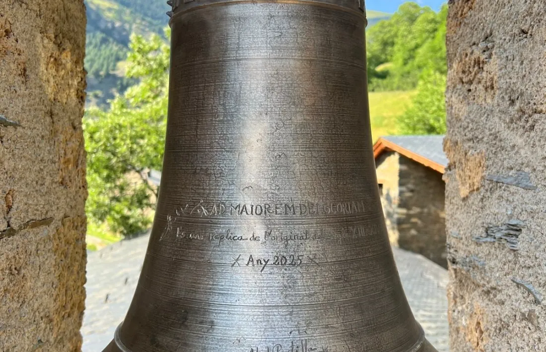 Primer pla de la Vox Domini Sonat, amb la firma d'Abel  Portilla.