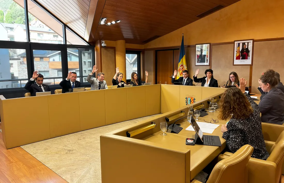 Un moment de la sessió ordinària d’avui del consell de comú de la Massana.