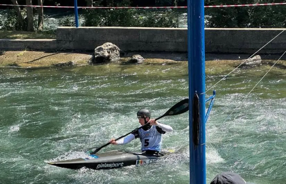 Nil Checa, en acció a Skopje.
