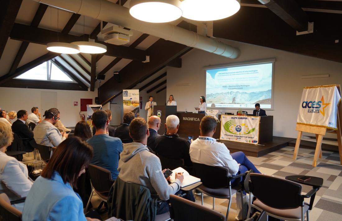 Verònica Solsona durant la presentació d'Encamp a la trobada de viles i regions europees de l'Esport.