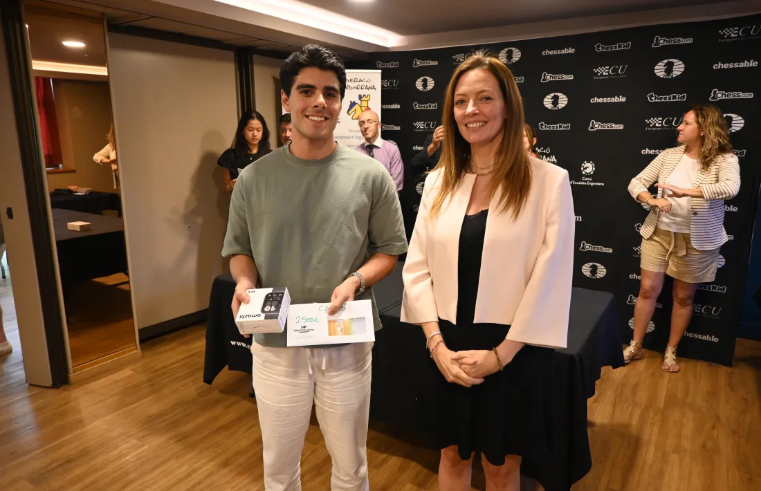 Arjan Tari, campió a l’Open.