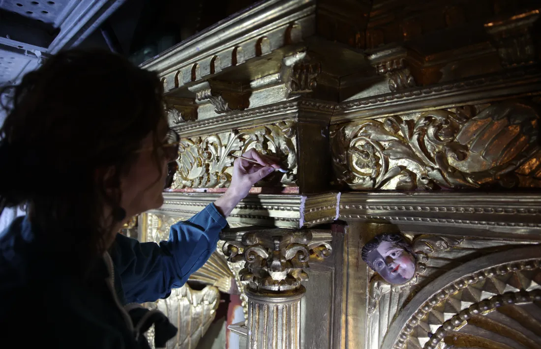 El pa d'or és especialment desagraït a l'hora de netejar-lo: mai no acaba de quedar prou net.