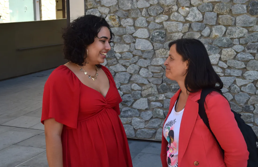 Isabella Vargas i Vanessa Mendoza, aquest matí a la placa del Consell General.
