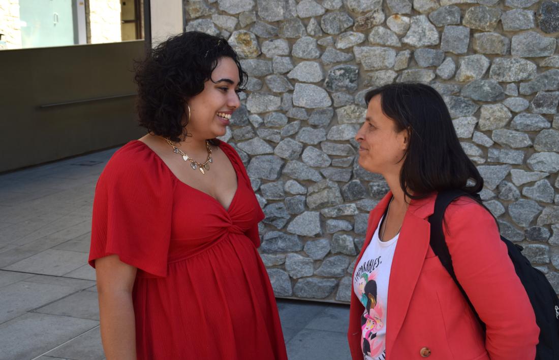 Isabella Vargas i Vanessa Mendoza, aquest matí a la placa del Consell General.