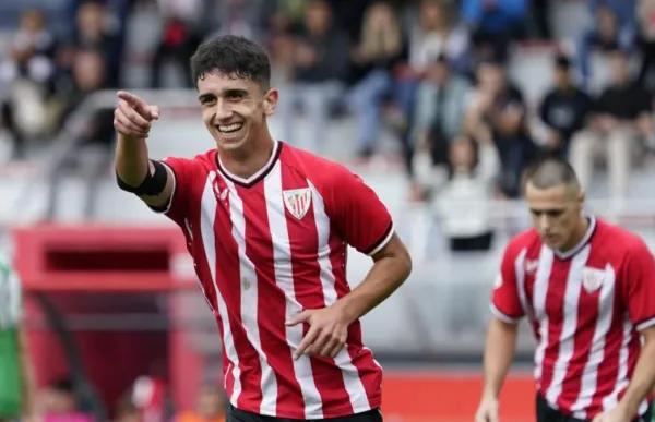p. 23 olabarrieta foto vs athletic